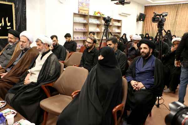رونمایی از یادنامه «ملت ابراهیم» در قم