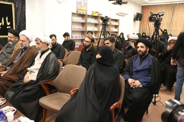 رونمایی از یادنامه «ملت ابراهیم» در قم