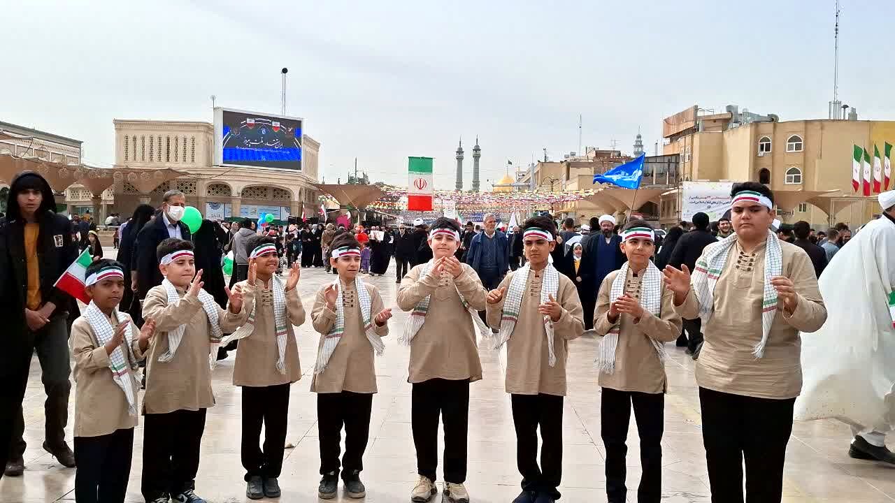 شکوه حضور نوجوانان در راهپیمایی 22 بهمن مردم قم