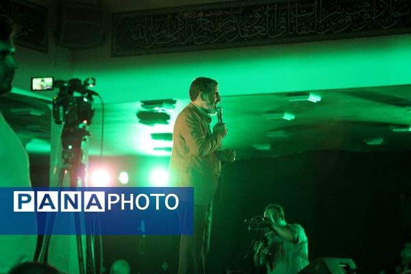 اجتماع «عاشقان بی‌نشان» در کاشان؛ روایت تصویر از شب ادای احترام به شهدا