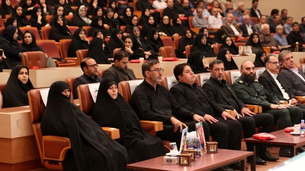 گرامیداشت مقام شهید گمنام 