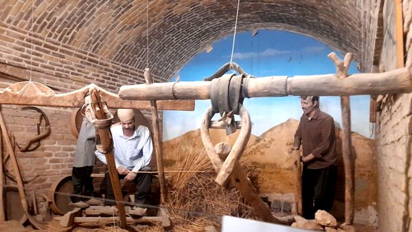 فلک‌الافلاک میزبان دانش‌آموزان‌دبیرستان‌ریحانه