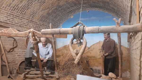 فلک‌الافلاک میزبان دانش‌آموزان‌دبیرستان‌ریحانه