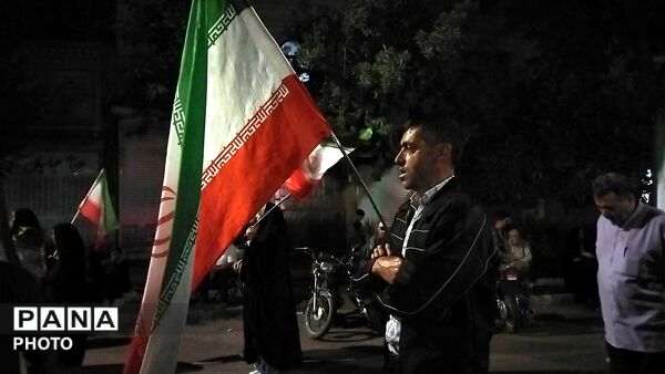صدمین شب از اجتماعات در حسینیه امام خمینی
