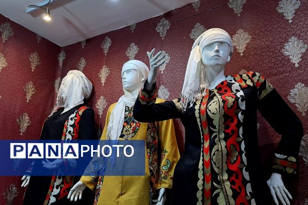 هنرستانی‌ها در نقش تولید کننده، دوخت لباس فرم دانش‌آموزان به دست هنرستانی‌های قدس