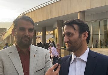 برگزیدن معلم نمونه همچون چیدن یک گل از باغی پُرگل است