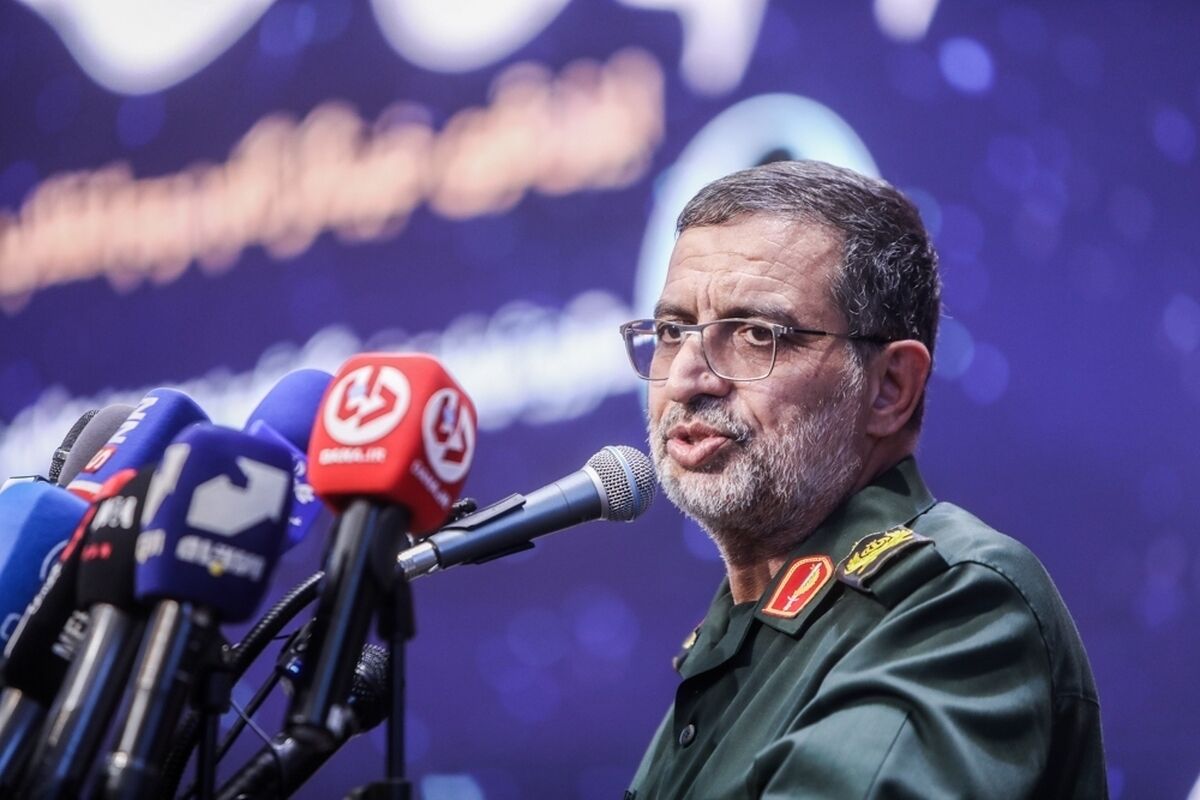 سردار نائینی: نیروهای مسلح ایران حتی برای یک لحظه از افزایش آمادگی‌های دفاعی خود غافل نشده‌اند