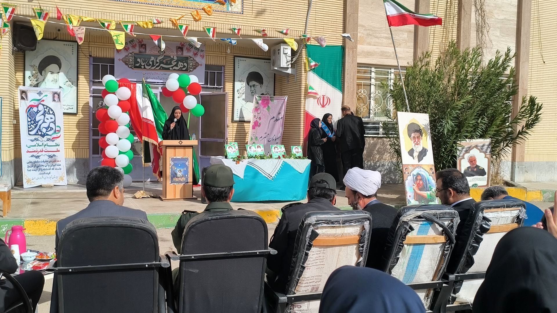 طنین گلبانگ انقلاب در دبیرستان شبانه روزی همای رحمت شهرستان سرخس