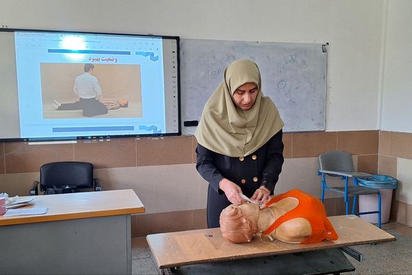 حضور آموزگاران پایه در برنامه‌های آموزشی سلامت و تندرستی(طرح شمیم) ناحیه دو شهرری 