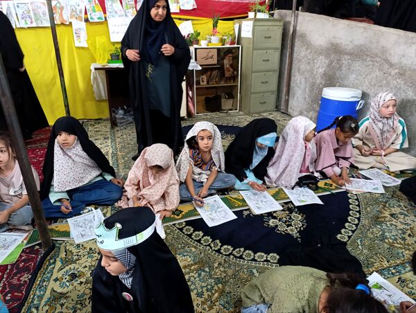 نماز عبادی سیاسی جمعه همزمان باهفته وحدت درنیشابور