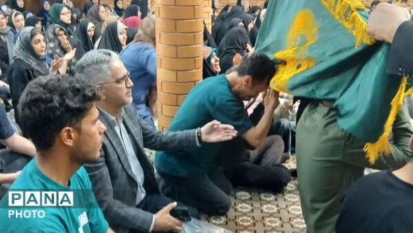 پرچم حرم رضوی؛ محمدشهر را متبرک کرد