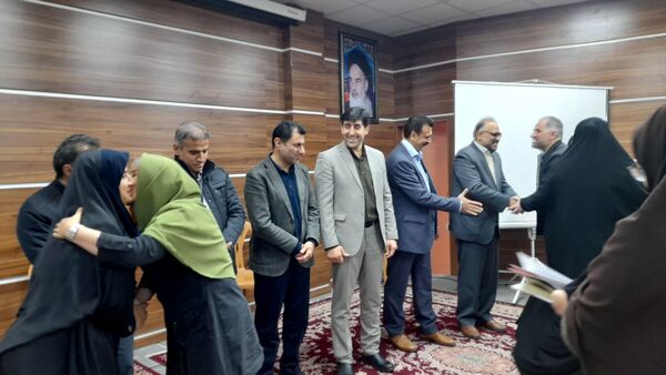آیین گرامیداشت هفته پژوهش در شهرستان قائمشهر 