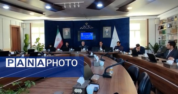 نشست هم‌اندیشی کارشناسان روابط عمومی با مدیر کل آموزش و پرورش خراسان رضوی