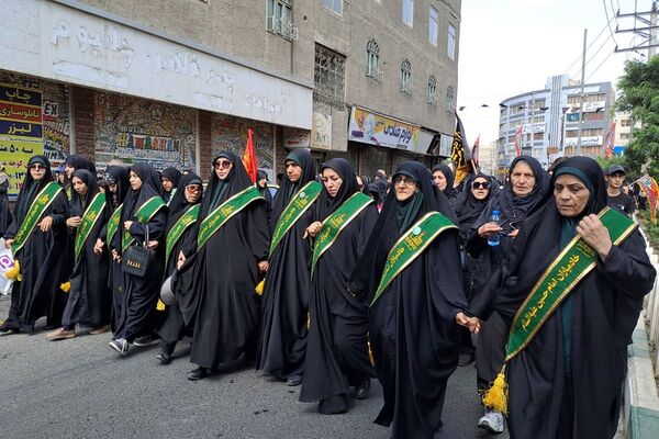 طنین فریاد «لبیک یا حسین(ع)» در پیاده‌روی باشکوه جاماندگان اربعین حسینی در شهرستان قدس