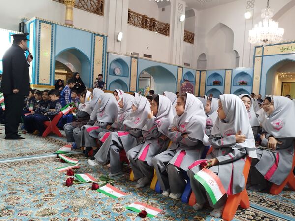 شادی و رنگ در جشن شکوفه‌ها در حرم امام رضا (ع)