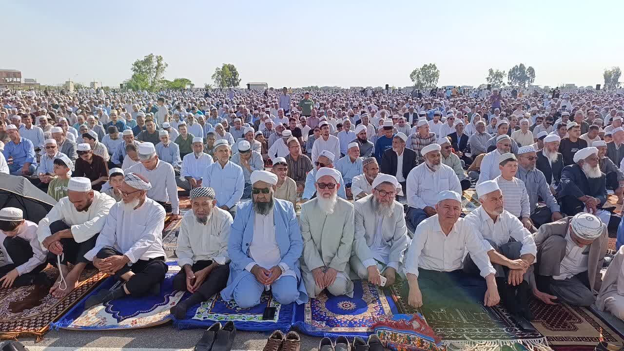 بندر ترکمن میزبان نماز گزاران عید قربان