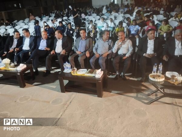 آغاز پویش ملی دهان و دندان در شهر فین با حضور معاون وزیر آموزش‌وپرورش