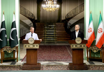 پزشکیان: مرزهای مشترک ایران و پاکستان باید عاری از فعالیت گروه‌های تروریستی باشد