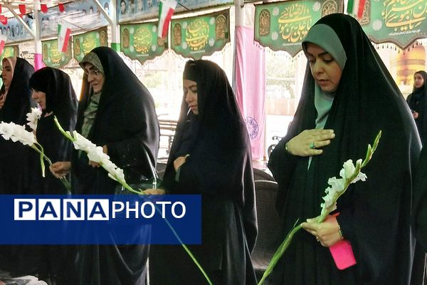 برپایی آیین غبارروبی مزار شهدا در هفته دفاع مقدس در ملارد 