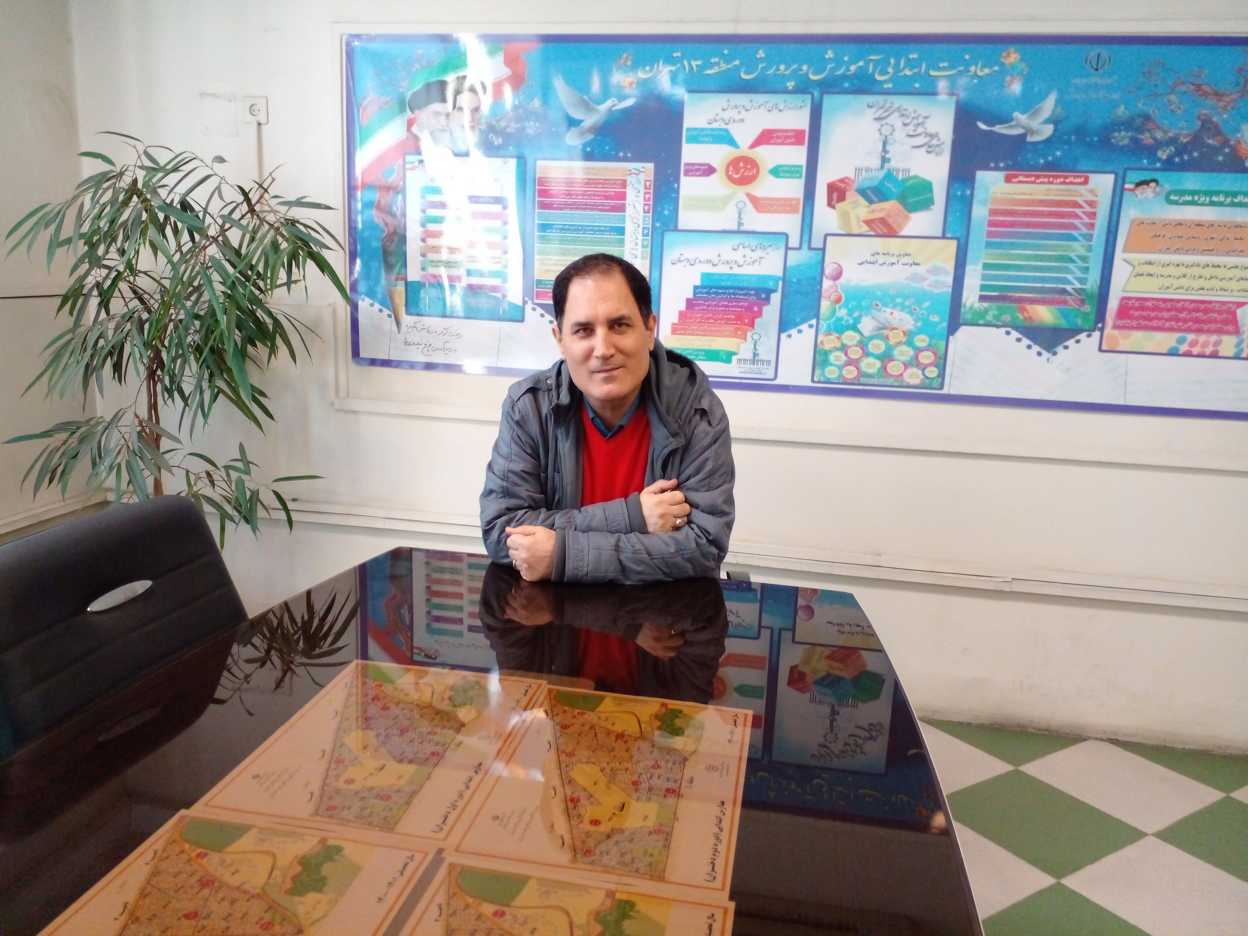 انتخاب افراد اصلح با دو ویژگی تبعیت از رهبری و قانون مداری