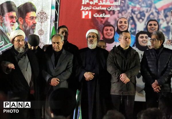 بانوان ملی پوش فوتبال در جمع تجمعات مردمی تبریز برای وطن