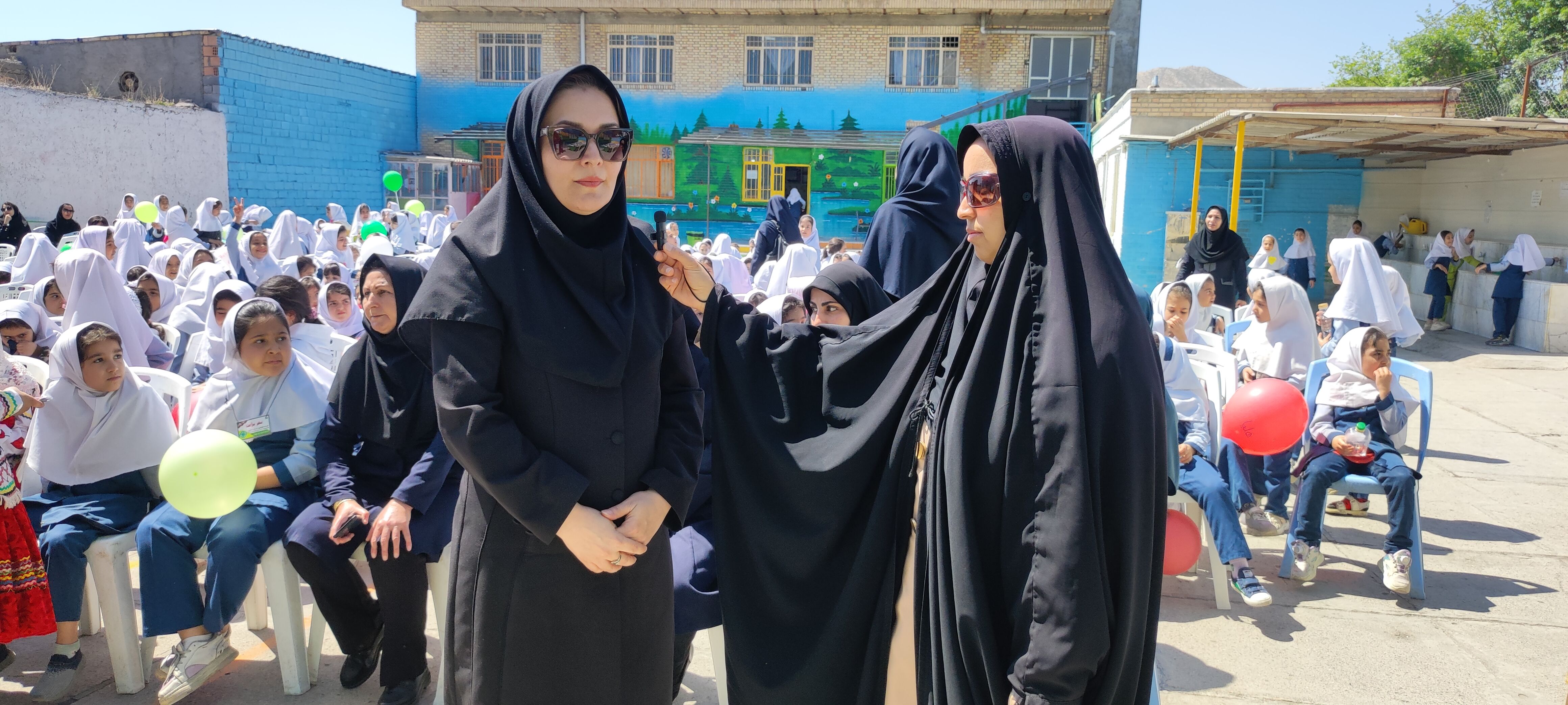 سلامت به معنی رفاه کامل جسمانی، اقتصادی، اجتماعی و روانی جامعه است