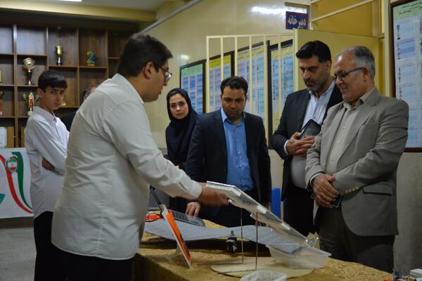 زنگ پژوهش در بهارستان‌دو