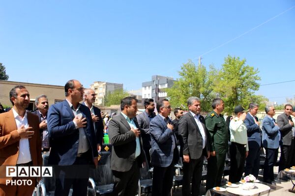 زنگ سپاس معلم در فاروج به صدا در آمد 