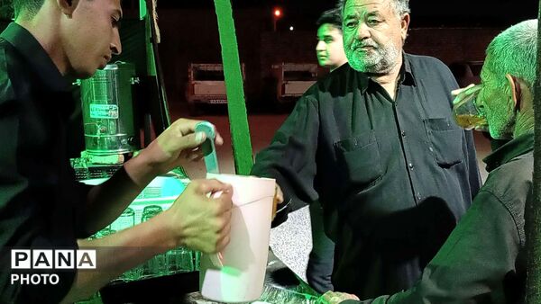 ایستگاه صلواتی صاحب الزمان در روستای نقاب میزبان عزادارن حسینی می شود