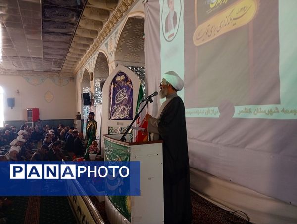 نماز جمعه این هفته شهرستان کاشمر همزمان با روز قدس برگزار شد 