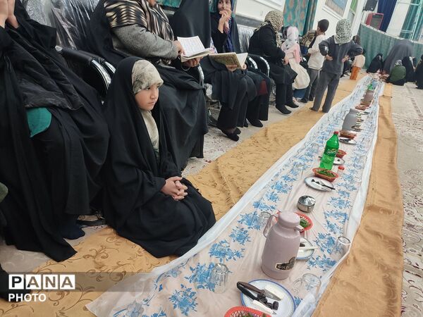 نماز جماعت و افطار در مسجد محمد رسول الله نیشابور 