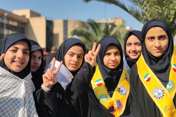 روز دانش‌آموز، روز خروشِ آگاهی و شادابی