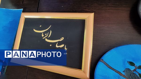 نمایشگاه هنری دانش آموزان در دبیرستان مهردخت 