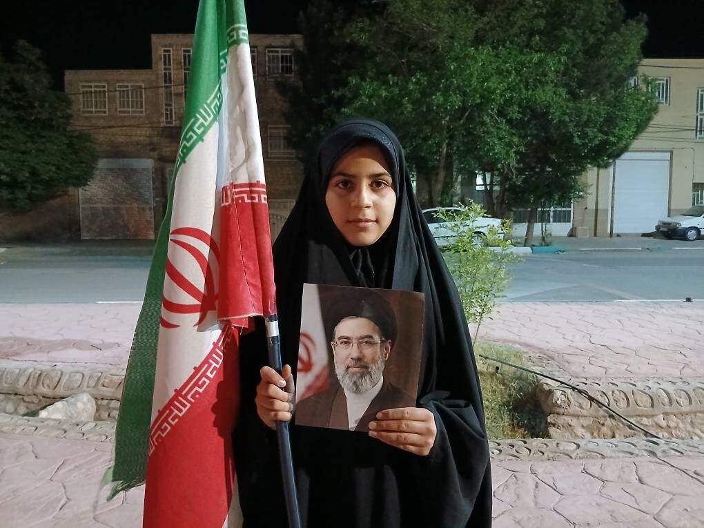 دهه نودی‌‌های یزدی پای کار انقلاب
