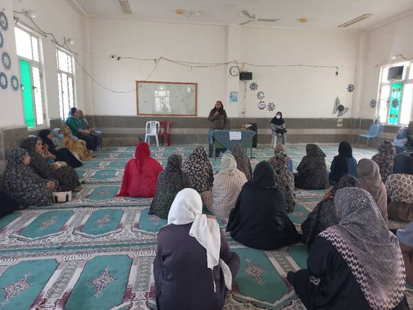 گفت‌وگوی کارشناس آسیب‌شناسی با والدین هنرستان زهرای مرضیه بندرعباس 