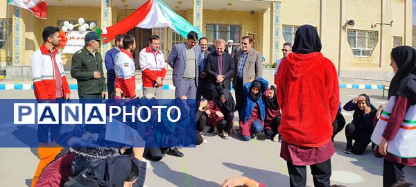 مراسم گرامیداشت هفته پدافند غیرعامل در دبیرستان عشایری شبانه‌روزی نسیبه