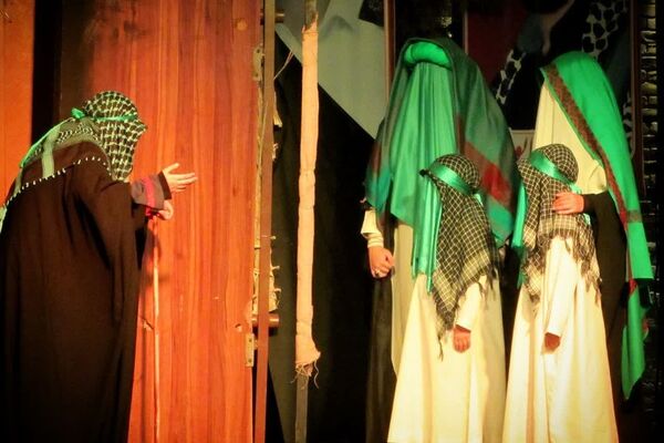 اجرای نمایش ، یاس بی نشان در جمع مردم مبعوث شده شهرستان فلاورجان