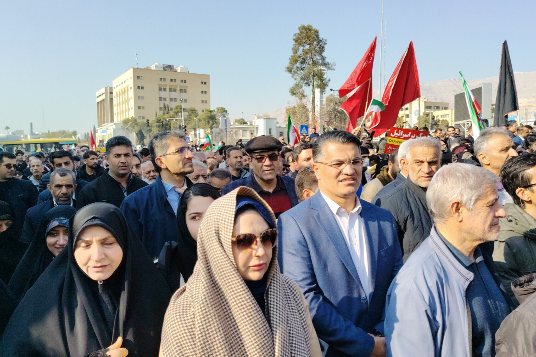 حضور پرشور شیرازی‌ها در محکومیت حوادث تروریستی اخیر