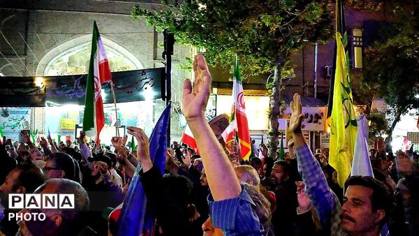 تجمع خودجوشانه مردم برای خونخواهی رهبر شهید مردم نیشابور