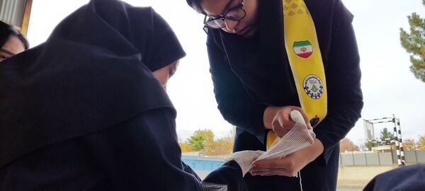 مانور زلزله در دبیرستان هاشمی نژاد
