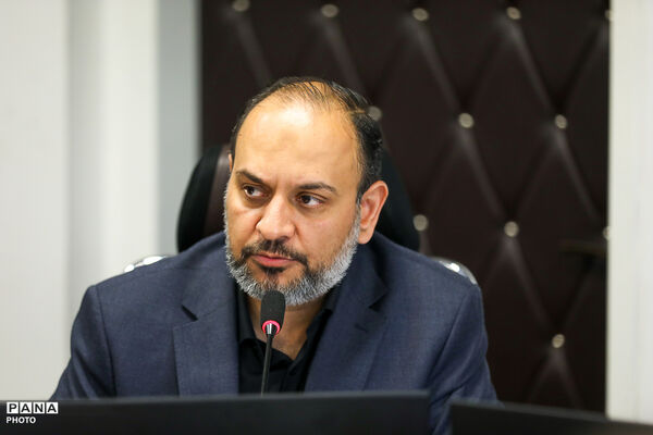دیدار صمیمانه وزیر آموزش و پرورش با کارکنان معاونت پرورشی و فرهنگی