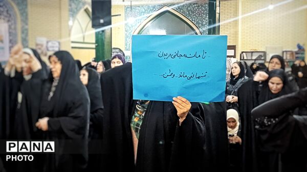 اجتماع شبانه رزن هم‌زمان با سالروز شهادت امام صادق(ع)