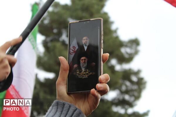ما همه خونخواه پدر و گوش به فرمان پسر 
