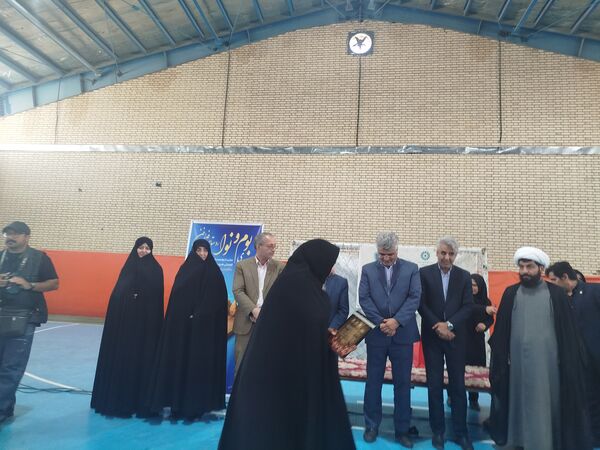 بوم و نوا صحنه تقدیر از کتاب‌دوستان فدافن