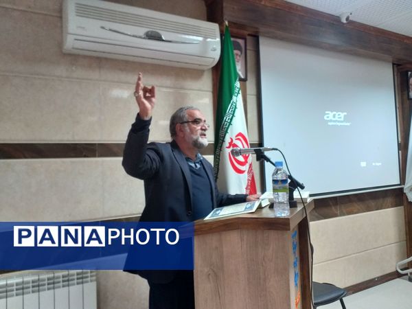 جلسه توجیهی راهبران و ناظران اقامه نماز مدارس مشهد مقدس