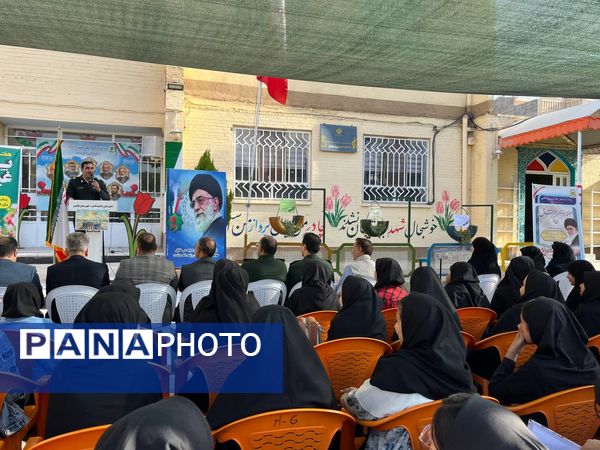 بزرگداشت هفته پدافند غیر عامل در دبیرستان شاهد هاجر