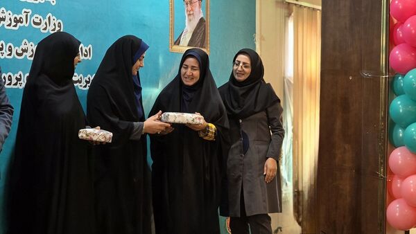 تجلیل از مقام‌آوران کشوری معلمان و دانش‌آموزان پژوهنده شهرستان نظرآباد