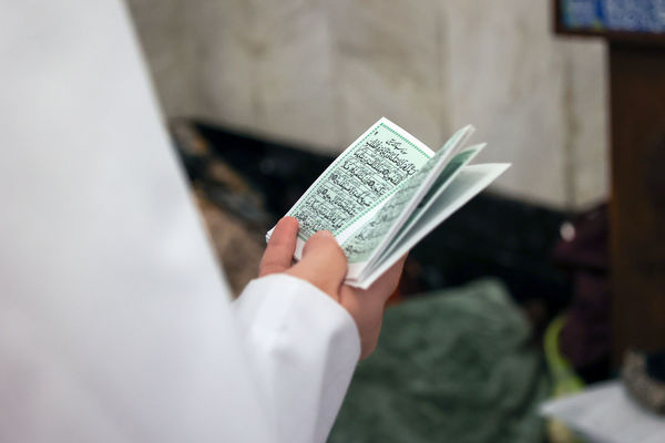 آیین معنوی اعتکاف در حرم مطهر رضوی- ۲