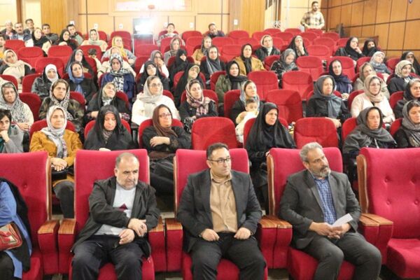 نشست انجمن اولیا و مربیان هنرستان امام علی(ع) فیروزکوه