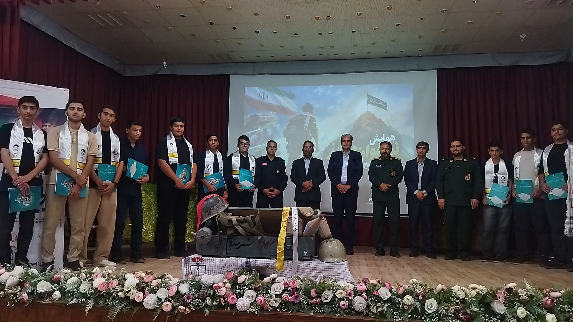 همایش نوجوان مبارز در سالن مهر تابان نیشابور-۲